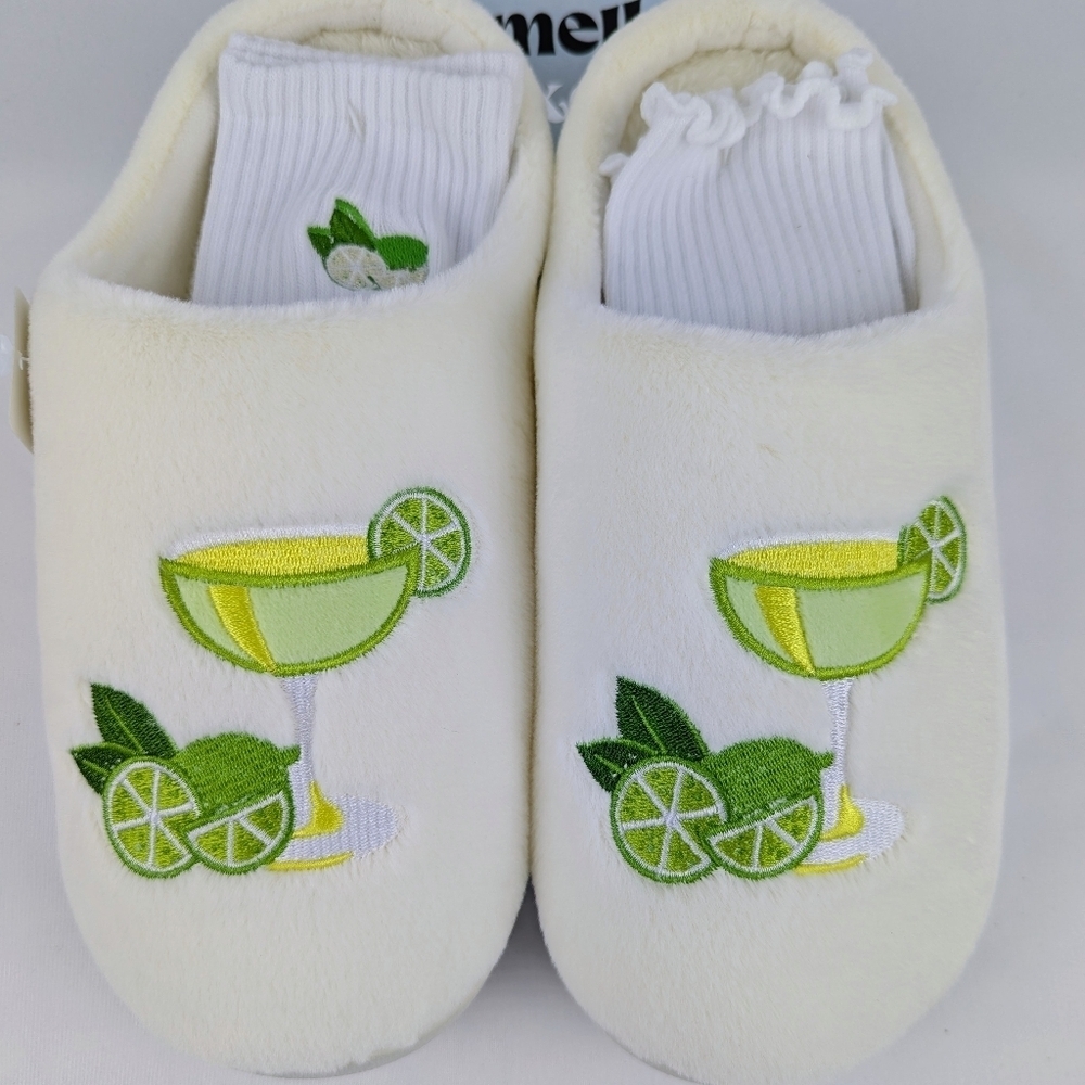 Slippers Margarita Embroidered Faux Fur Slip On Ivory L (8-9) NWT
